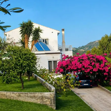 Bougainvillea Retreat Above Faliraki Apartament *
